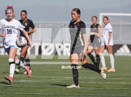 Thumbnail 2 in Lone Peak vs. Layton (UHSAA 6A Semifinal) photogallery.