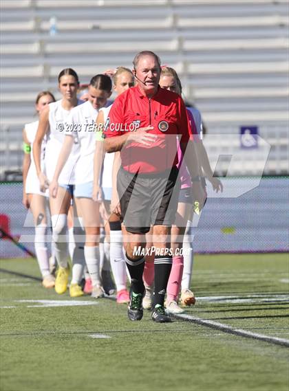 Thumbnail 3 in Lone Peak vs. Layton (UHSAA 6A Semifinal) photogallery.