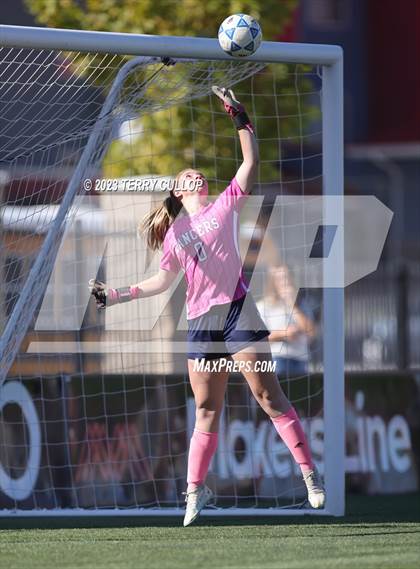 Thumbnail 2 in Lone Peak vs. Layton (UHSAA 6A Semifinal) photogallery.