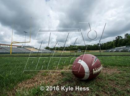 Thumbnail 1 in Grayson (2016 Preseason Top 25 Early Contenders Photo Shoot)  photogallery.