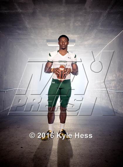 Thumbnail 3 in Grayson (2016 Preseason Top 25 Early Contenders Photo Shoot)  photogallery.
