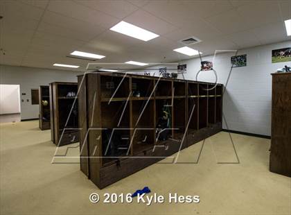 Thumbnail 2 in Grayson (2016 Preseason Top 25 Early Contenders Photo Shoot)  photogallery.