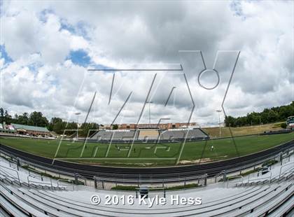 Thumbnail 1 in Grayson (2016 Preseason Top 25 Early Contenders Photo Shoot)  photogallery.