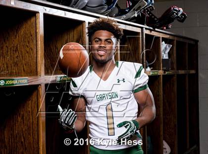 Thumbnail 2 in Grayson (2016 Preseason Top 25 Early Contenders Photo Shoot)  photogallery.