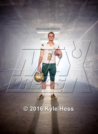 Thumbnail 1 in Grayson (2016 Preseason Top 25 Early Contenders Photo Shoot)  photogallery.