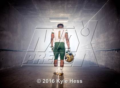 Thumbnail 3 in Grayson (2016 Preseason Top 25 Early Contenders Photo Shoot)  photogallery.
