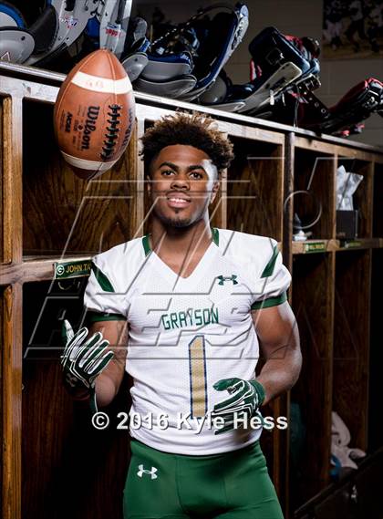 Thumbnail 3 in Grayson (2016 Preseason Top 25 Early Contenders Photo Shoot)  photogallery.