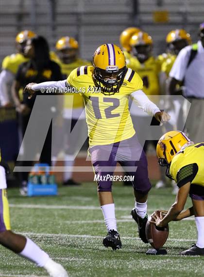 Thumbnail 1 in Lynwood vs. Warren photogallery.
