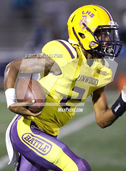 Thumbnail 1 in Lynwood vs. Warren photogallery.