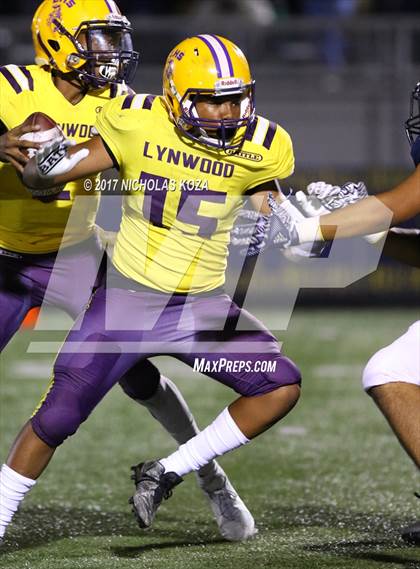 Thumbnail 2 in Lynwood vs. Warren photogallery.
