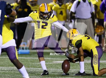 Thumbnail 2 in Lynwood vs. Warren photogallery.
