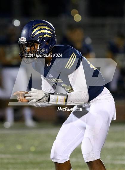 Thumbnail 2 in Lynwood vs. Warren photogallery.