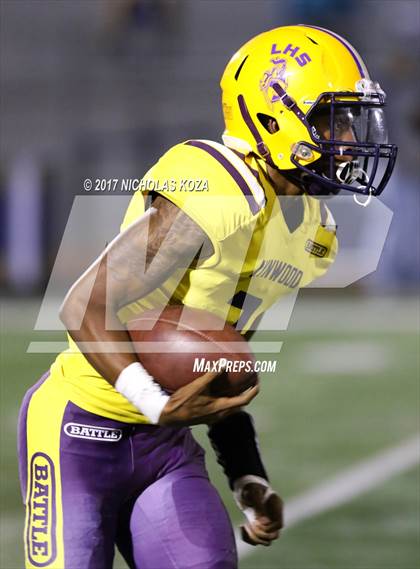 Thumbnail 3 in Lynwood vs. Warren photogallery.