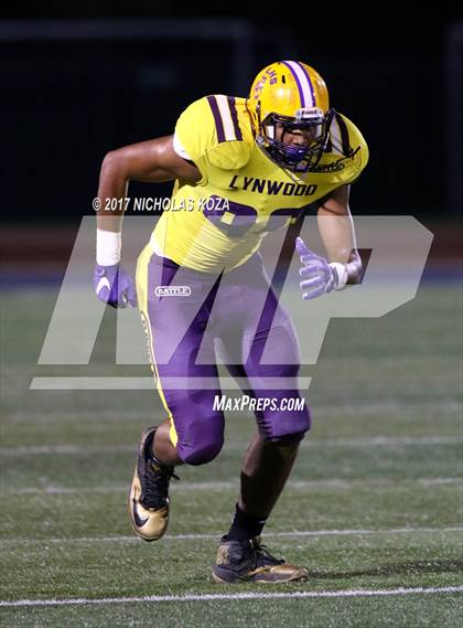 Thumbnail 2 in Lynwood vs. Warren photogallery.