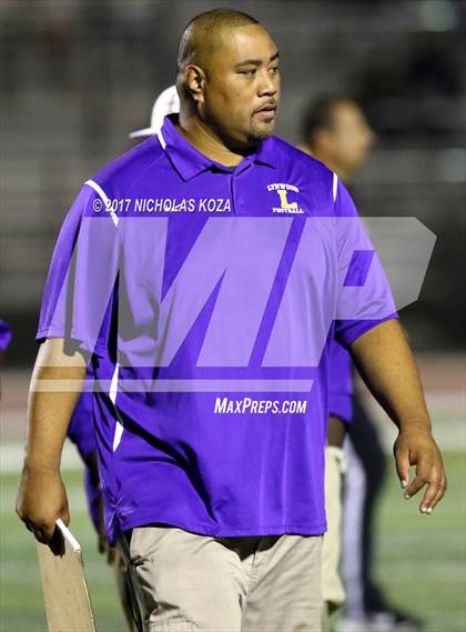 Thumbnail 2 in Lynwood vs. Warren photogallery.