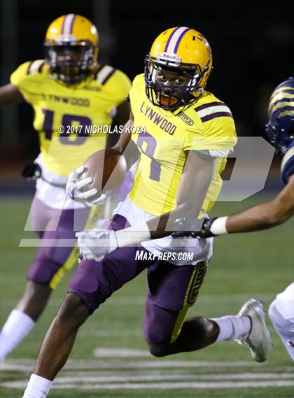 Thumbnail 1 in Lynwood vs. Warren photogallery.