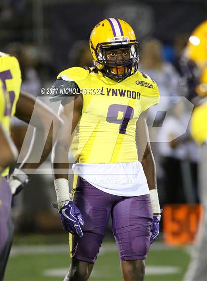 Thumbnail 2 in Lynwood vs. Warren photogallery.