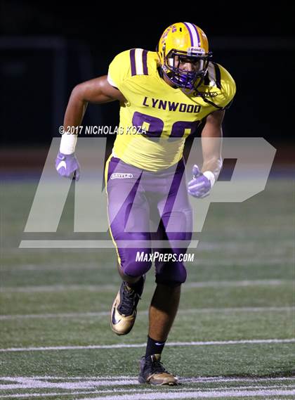 Thumbnail 3 in Lynwood vs. Warren photogallery.