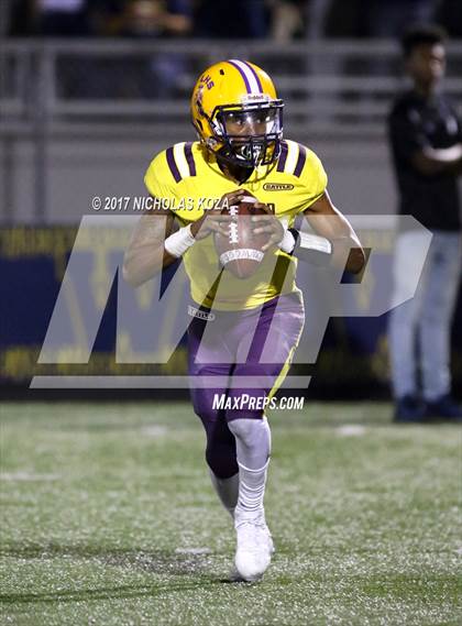 Thumbnail 2 in Lynwood vs. Warren photogallery.