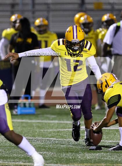 Thumbnail 3 in Lynwood vs. Warren photogallery.