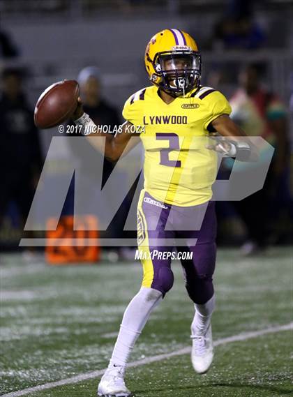 Thumbnail 1 in Lynwood vs. Warren photogallery.