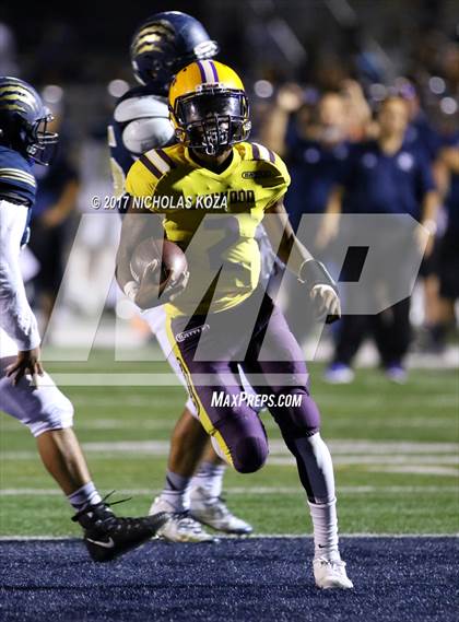 Thumbnail 3 in Lynwood vs. Warren photogallery.