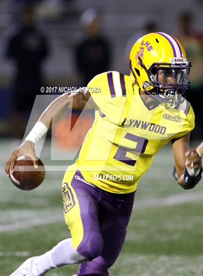 Thumbnail 2 in Lynwood vs. Warren photogallery.