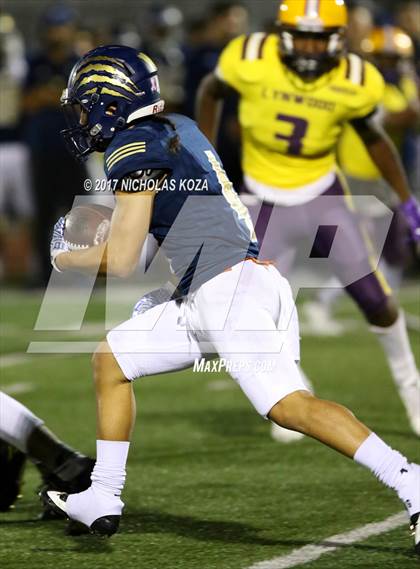 Thumbnail 2 in Lynwood vs. Warren photogallery.