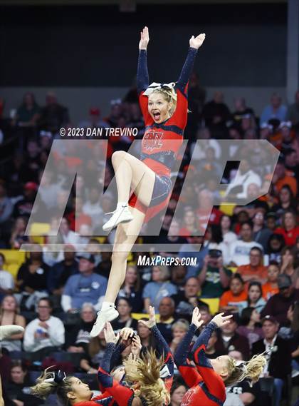 Thumbnail 2 in VHSL State Cheer Competition (Class 6) photogallery.