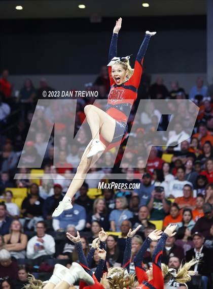 Thumbnail 3 in VHSL State Cheer Competition (Class 6) photogallery.