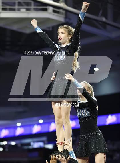Thumbnail 2 in VHSL State Cheer Competition (Class 6) photogallery.