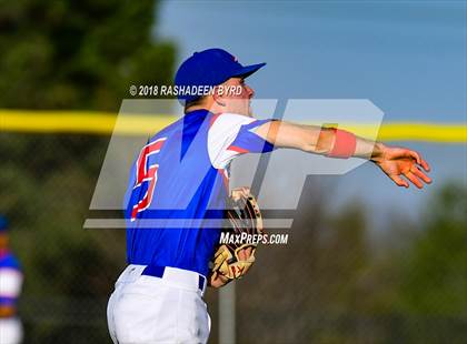 Thumbnail 3 in Hylton @ Gar-Field photogallery.