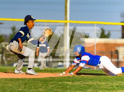 Thumbnail 3 in Hylton @ Gar-Field photogallery.