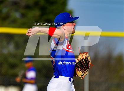 Thumbnail 2 in Hylton @ Gar-Field photogallery.