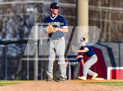 Thumbnail 2 in Hylton @ Gar-Field photogallery.
