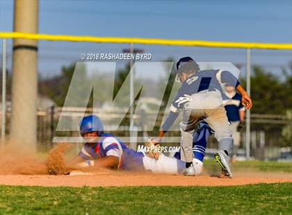 Thumbnail 3 in Hylton @ Gar-Field photogallery.