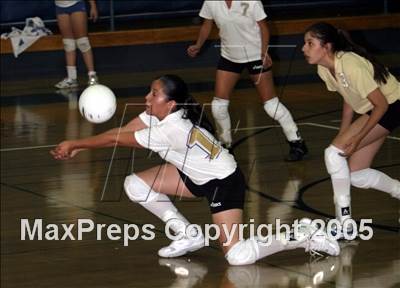 Thumbnail 3 in Lynwood @ Gahr photogallery.