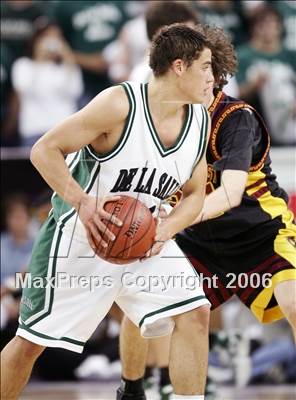 Thumbnail 2 in Clovis West vs. De La Salle (CIF State D1 Final) photogallery.
