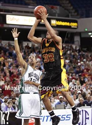 Thumbnail 3 in Clovis West vs. De La Salle (CIF State D1 Final) photogallery.