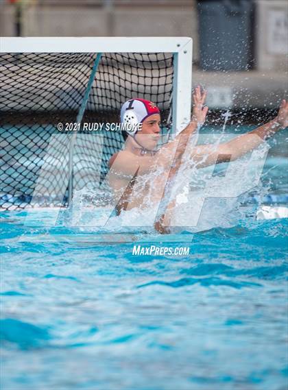 Thumbnail 2 in Grossmont vs Santana photogallery.