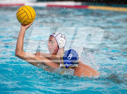 Thumbnail 1 in Grossmont vs Santana photogallery.