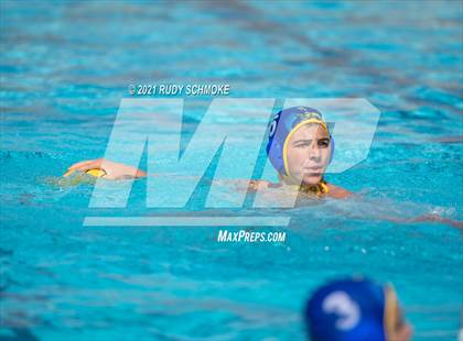Thumbnail 1 in Grossmont vs Santana photogallery.
