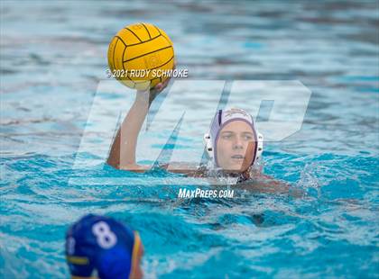 Thumbnail 1 in Grossmont vs Santana photogallery.