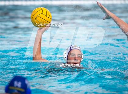 Thumbnail 1 in Grossmont vs Santana photogallery.