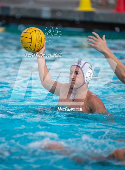 Thumbnail 1 in Grossmont vs Santana photogallery.