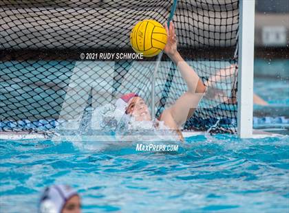 Thumbnail 2 in Grossmont vs Santana photogallery.