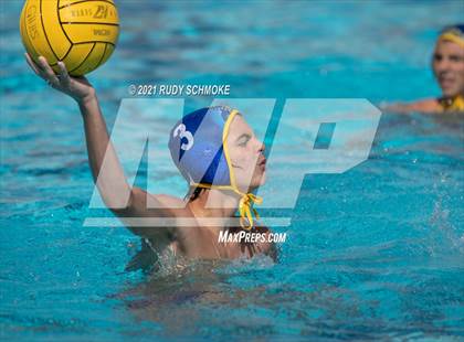 Thumbnail 1 in Grossmont vs Santana photogallery.