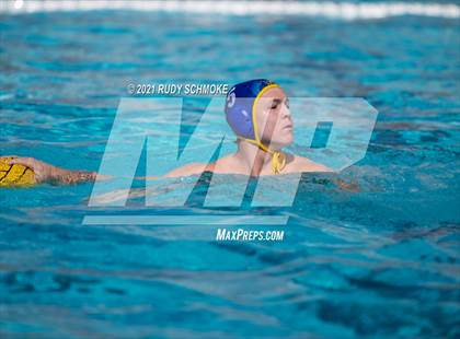 Thumbnail 1 in Grossmont vs Santana photogallery.