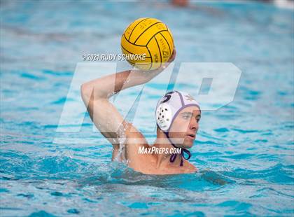 Thumbnail 3 in Grossmont vs Santana photogallery.