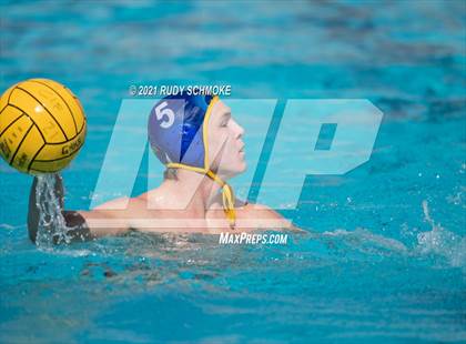 Thumbnail 1 in Grossmont vs Santana photogallery.